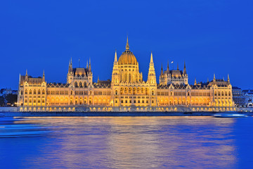 Fototapeta premium Hungarian Parliament, Budapest, Hungary