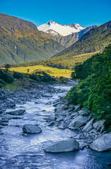Fototapeta na wymiar Mount Aspiring National Park, New Zealand
