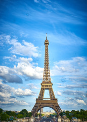 Fototapeta na wymiar Paris - Eiffel Tower with Soap Bubbles in the Summer