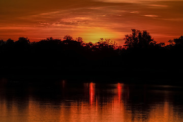 Sonnenuntergang am Luangwa River Camp