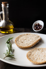 integral bread with olive and rosemary