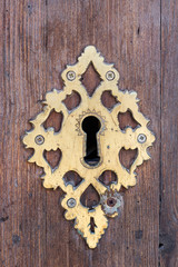 Cerradura antigua de una iglesia