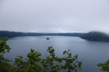 霧の摩周湖