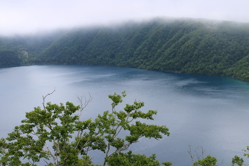 霧の摩周湖イメージ
