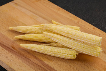 Raw baby corn
