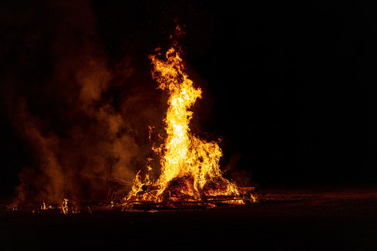 Camp Fire Christmas In July Tree Burning