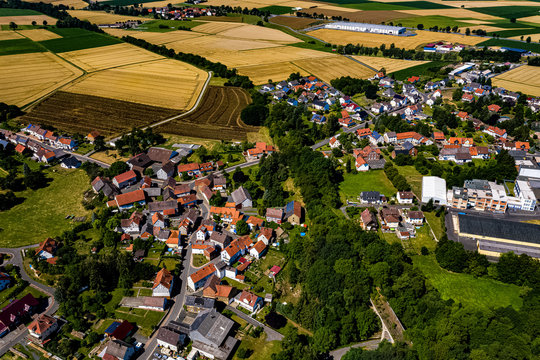 Das Dorf Frielendorf in Hessen aus der Luft
