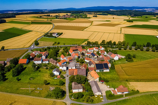 Das Dorf Frielendorf in Hessen aus der Luft