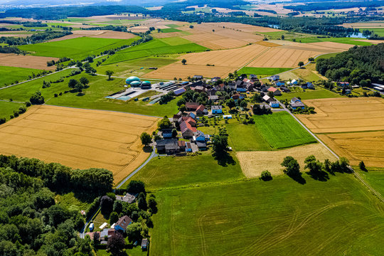 Haarhausen in Hessen aus der Luft © Roman