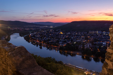 Blaue Stunde und Sonnenuntergang in Bernkastel-Kues