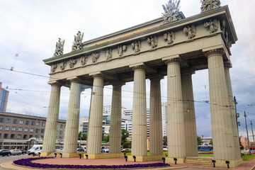 Obraz premium Moscow Triumphal Gate is a Neoclassical triumphal arch in Saint Petersburg, Russia