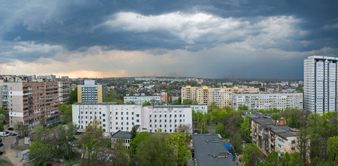 Obraz premium Thunderstorm over city