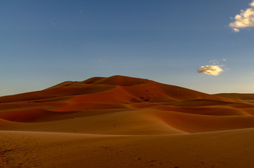 Fototapeta na wymiar Il deserto di Erg Chebbi