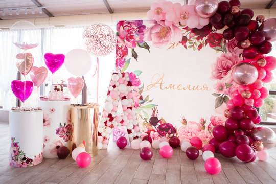 live interior flowers, balloons, candy bar, photo zone, party decorations
