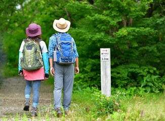 トレッキングのハイカー