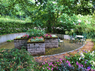 Cafe Vergissmeinnicht Park (Flower Island Mainau on the Lake Constance or Die Blumeninsel im...