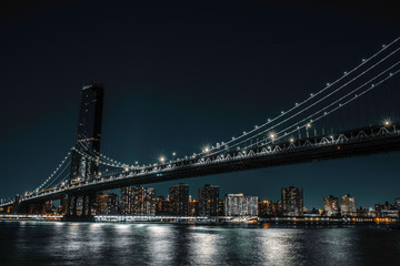 Fototapeta na wymiar Manhattan bridge long exposure