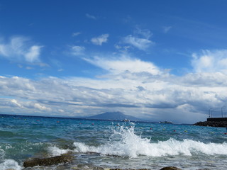 カプリ島から望むベスビオス火山