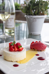 cake with strawberries