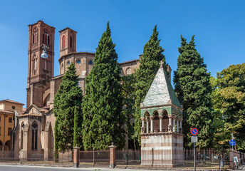 Fototapeta premium Cathedral in Romanesque style in Bologna, Italy. European medieval architecture