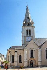 Fototapeta na wymiar La Flèche. Façade de l'église Saint-Thomas. Sarthe. Pays de la Loire