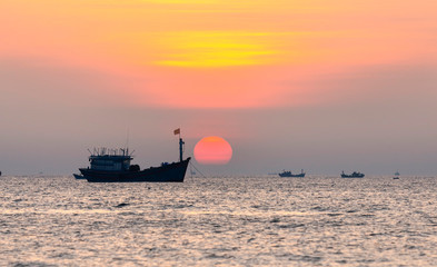 Sea landscape at dawn when fishing boats out to sea to harvest fish to greet the new day