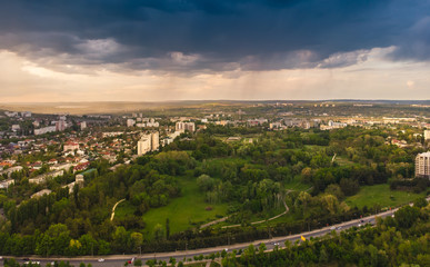 Obraz premium Aerial panoramic shot of Chisinau city with Valea Morilor park. Moldova