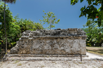 Fototapeta na wymiar Archaeological Site of El Meco, Cancún, México