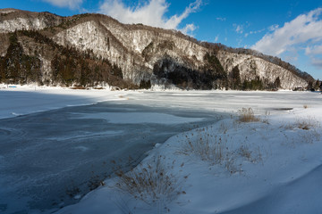 冬の中綱湖