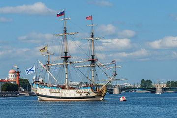 old military sailing ship 