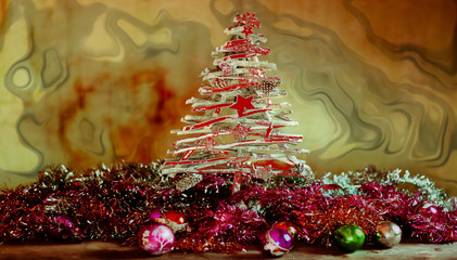 A Christmas tree with the colors of the festivities