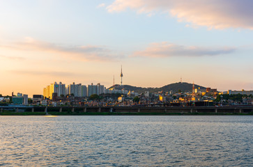 Fototapeta na wymiar Sunset at Han river in Seoul City,South Korea.