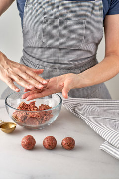 Organic Strawberry Oat Energy Balls