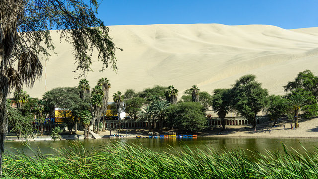Laguna Huacachina en ica