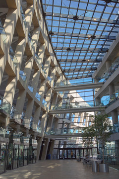 public library of salt lake city windbell glass reflection sunny day glass roof elevator