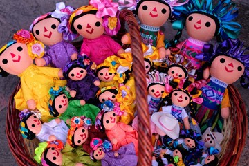 Fototapeta na wymiar dolls in shop
