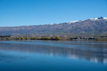 Obraz premium Southern Alps peaks reflected in a beautiful Glacial lake