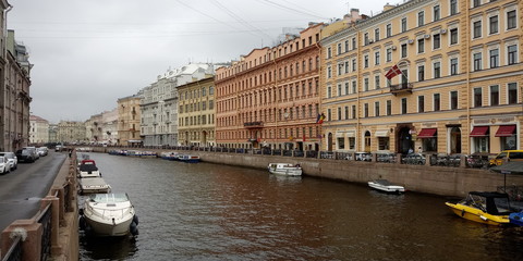 Kanal mit Häusern 1, Sankt Petersburg