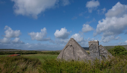Countryside Ireland abandeoned farmhouse