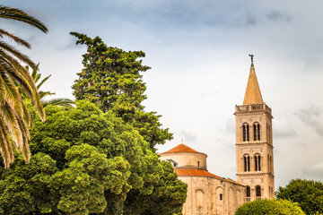 Fototapeta na wymiar Historic center of the Croatian town of Zadar with Church of St Donatus, Europe.