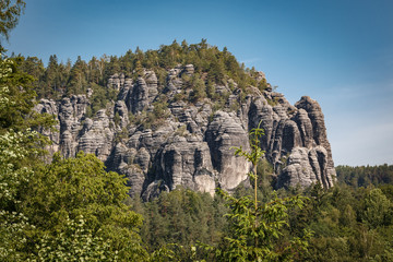 Fototapeta na wymiar Felsformation im Elbsandsteingebirge in der Sächsische Schweiz