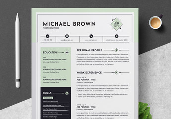 Green Resume Layout with Border