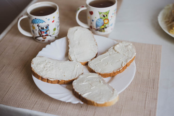 Butter on the bread 