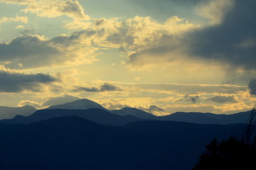 Berge Sonnenuntergang Wolken