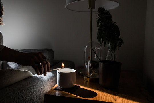 CBD hemp candle - Powered by Adobe