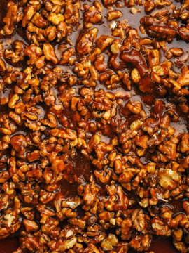 Walnuts with tasty caramel