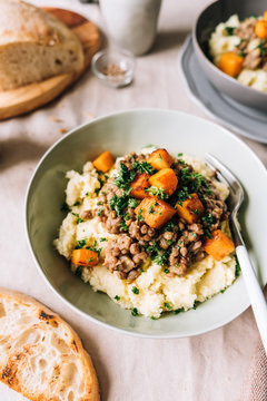 Mashed potatoes with creamy lentils and roasted pumpkin