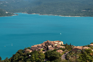 Fototapeta na wymiar the village of Sainte-Croix du Verdon, in Provence