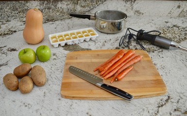 Preparing organic healthy vegetables for homemade baby food