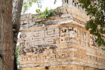 Fototapeta premium Chichén-Itzá, Yucatan / Mexico - July, 24, 2019: Chichen Itza Archaeological site